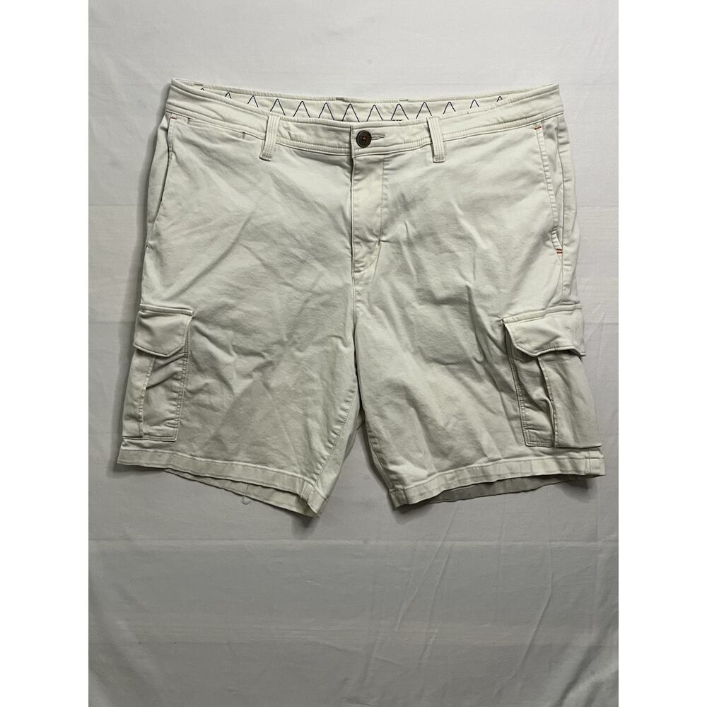 Tommy Bahama Cargo Shorts Men’s 36 Beige Cream Casual 9” Inseam